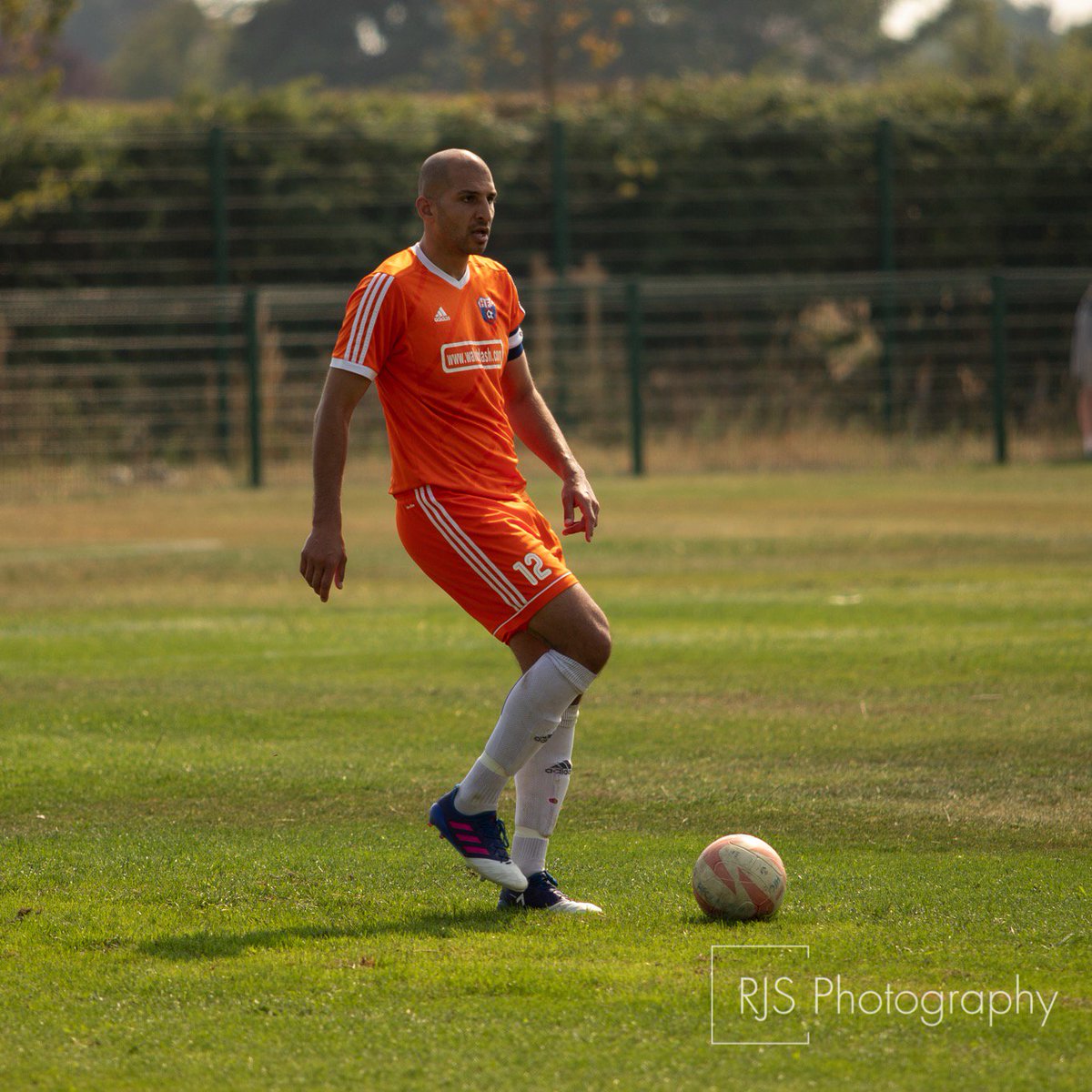 RJSPhoto89's tweet photo. Photographs of the game today between @MightyHolland and @ClaptonCFC are avaliable to view at https://t.co/Mt2WuvvZdU https://t.co/6UbJmhVtzC