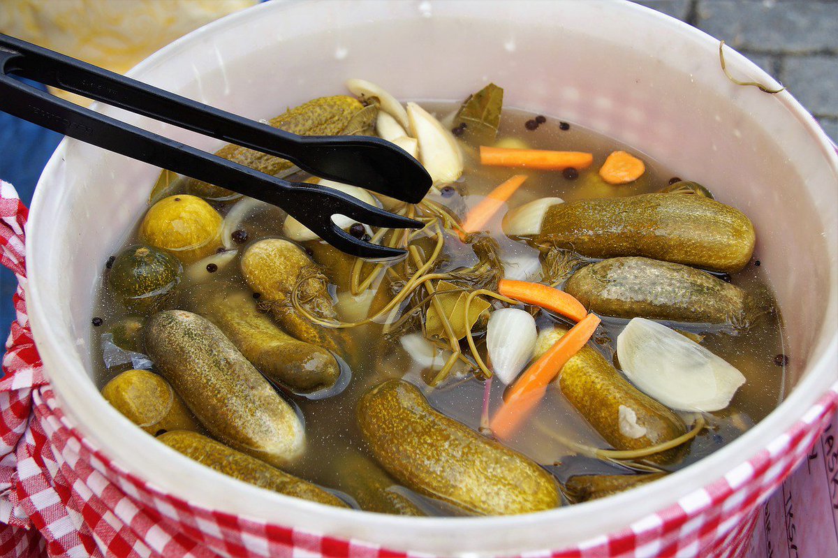 sweetstickyrain's tweet photo. How to Pickle Your Car  A Salt And Battery

#crystalbattery

#wirelessrecharge

Pickle crisper Alum could power your car battery as well

https://t.co/8QdPRwdqPP

#asaltandbattery

Fastest battery in the west

In a dilly of a pickle

pickles

#picklepower

Go Green Cuisine!!! https://t.co/315bC3cH22