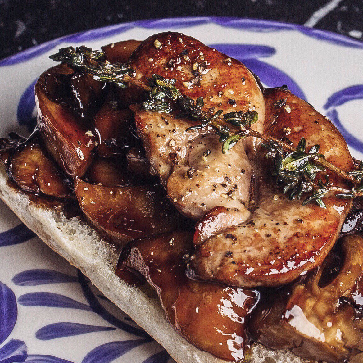 brevadtla's tweet photo. Did you hear? Breva is participating in DineLA, and we are featuring the Roasted Mushroom and Foie Gras Toast on the lunch and dinner menus. @DineLA 

See our menu here: https://t.co/5qdyhs9pTt

#DineLA #BrevaDTLA #HotelFigueroa #LosAngelesEats https://t.co/7M6neqrqO6