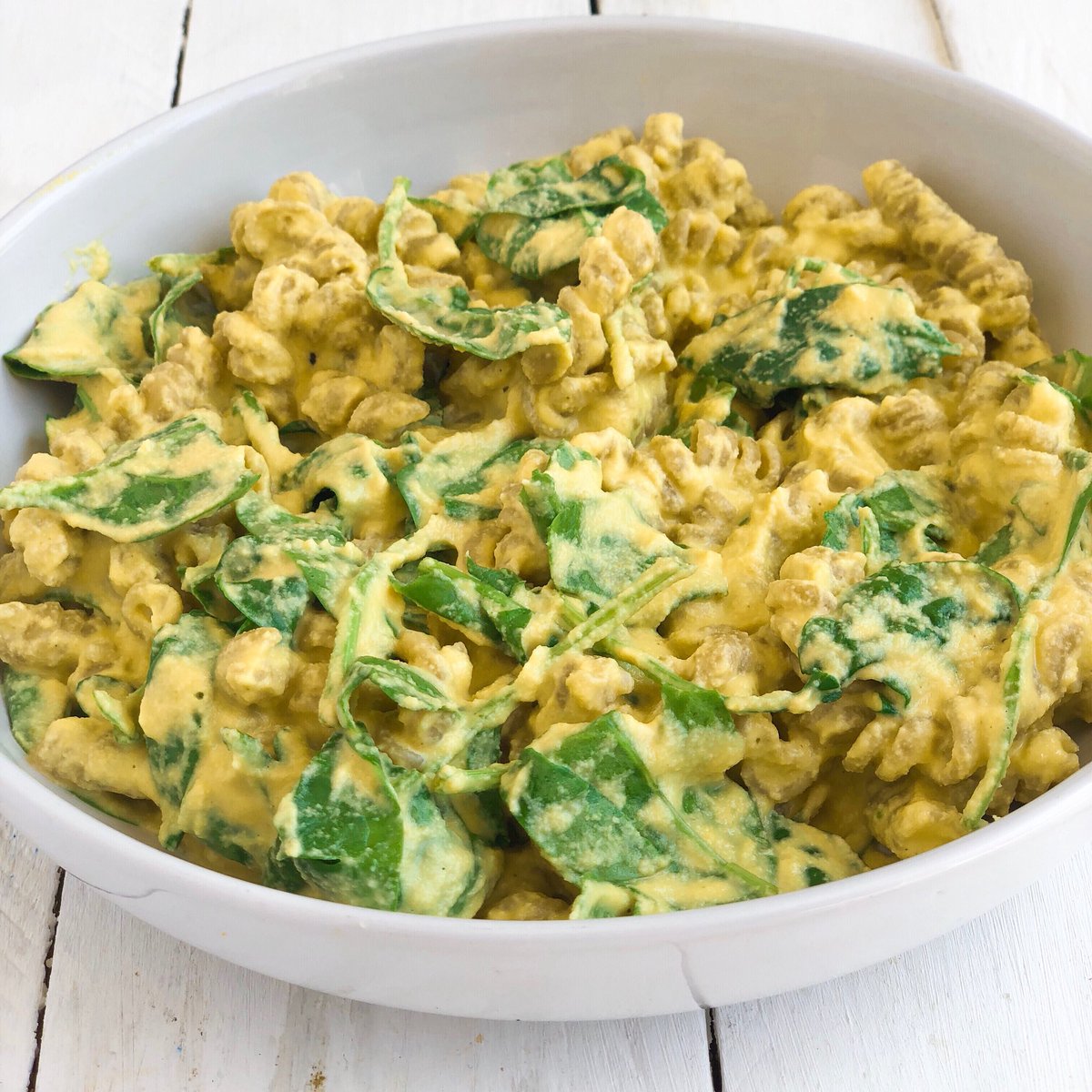StephenGorvett's tweet photo. Creamy Cauliflower Pasta 😋
•
I really am a sucker for all things that are super creamy. I love my smoothies super thick and creamy so when I saw this recipe for a creamy pasta dish I was thrilled 😁
#creamy #creamysauce #creamypasta #plantbased #plantbasedfood #plantbasedeating https://t.co/MuAJEpiMMu