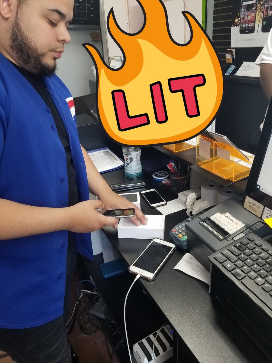 BArias1983's tweet photo. Port from metro. #Welcome2Boost our Unlimited Plus plan is #Lit #weekendwarriors #NEhustle #TeamCernadasNYC #Boost4NYC #SPG4NYC @JayMiglionico @shawnatspg @SPG_NYC https://t.co/AacFEBtBHa