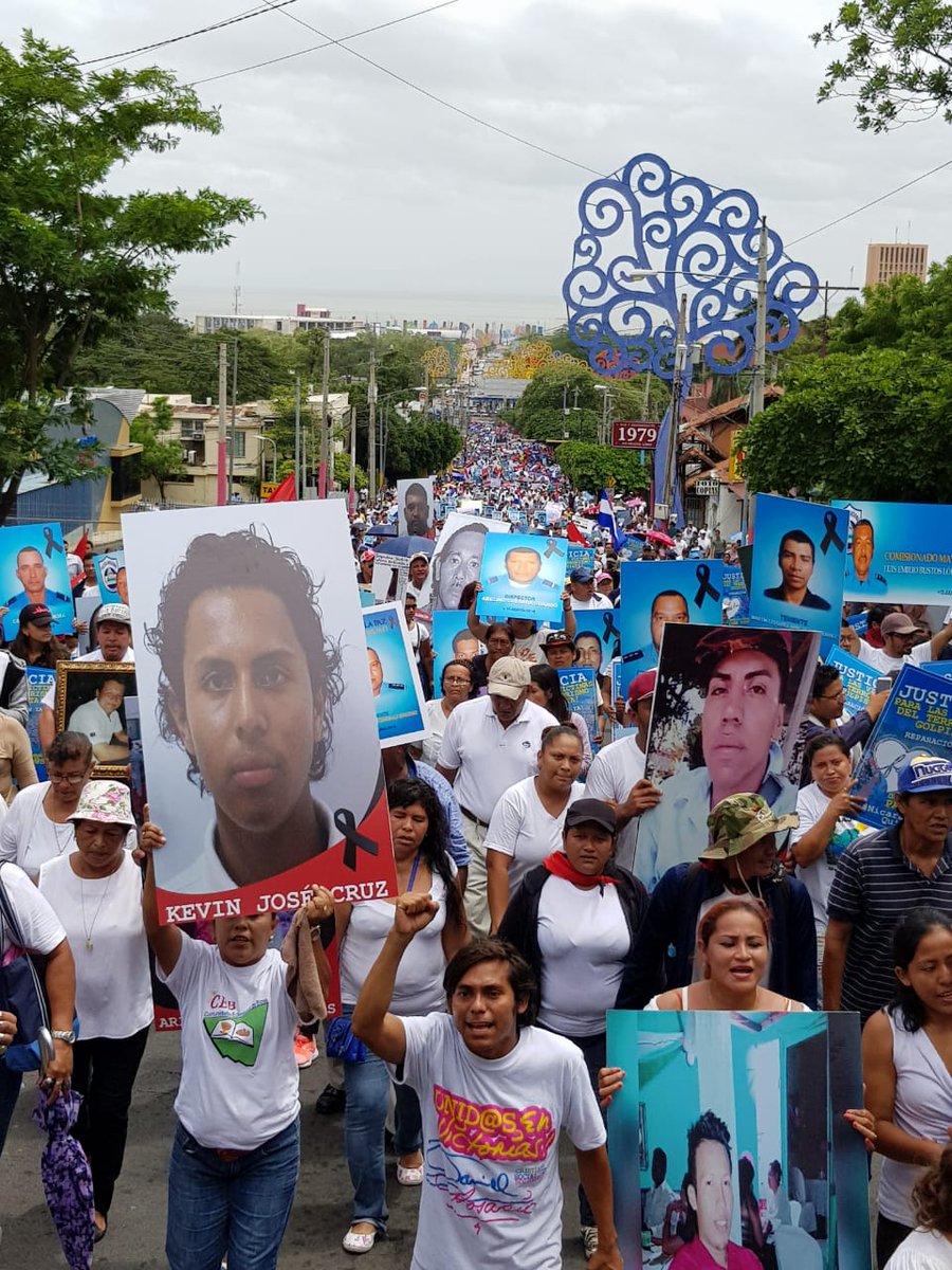 YoDenuncioNic's tweet photo. Familiares, amigos y el pueblo exige Justicia para las víctimas del terrorismo.
#NicaraguaQuierePaz https://t.co/CijhABRmWd