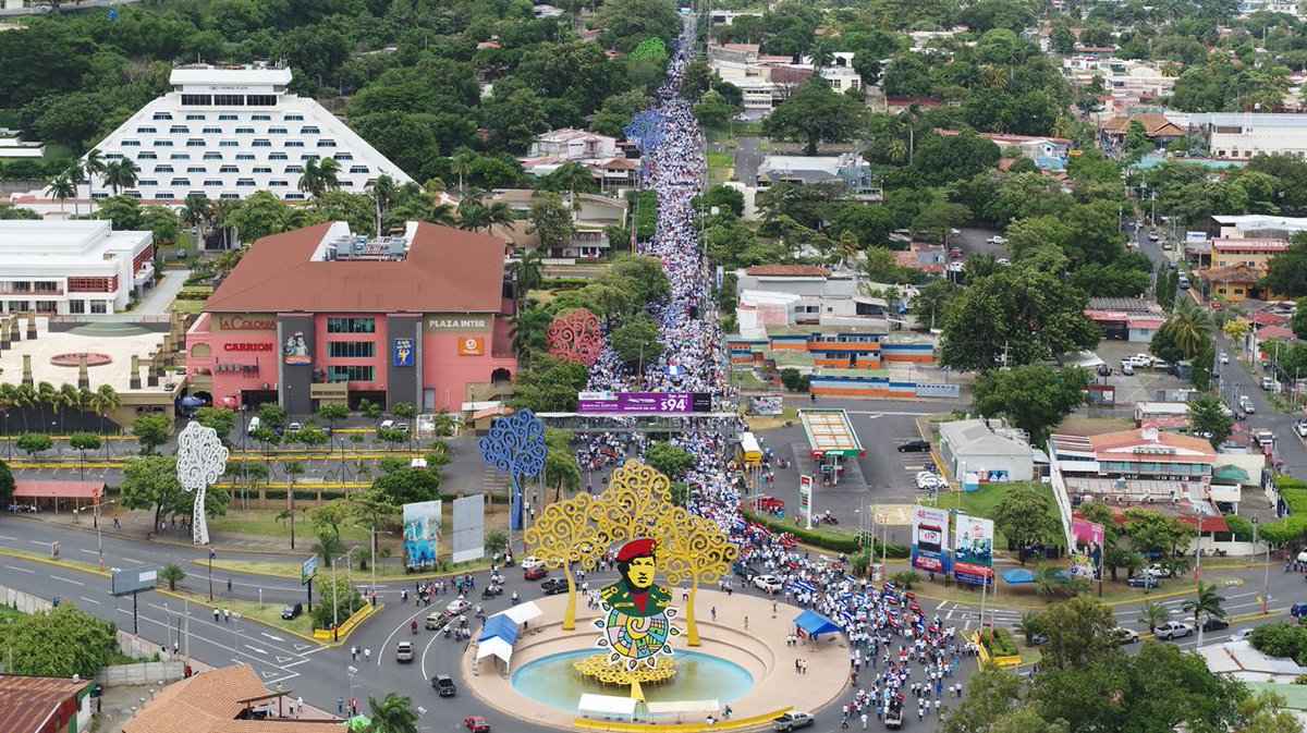 YoDenuncioNic's tweet photo. Familiares, amigos y el pueblo exige Justicia para las víctimas del terrorismo.
#NicaraguaQuierePaz https://t.co/CijhABRmWd