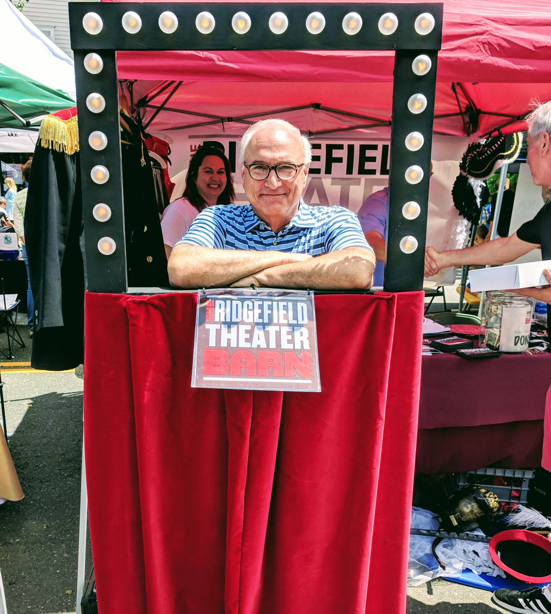 TheaterBarn's tweet photo. You never know who's going to stop by our #selfie booth at #Summerfest - be like Rudy!
#RidgefieldCT #artsandculture #firstselectman #communitytheater #supportthearts https://t.co/IaqqF1kRd7
