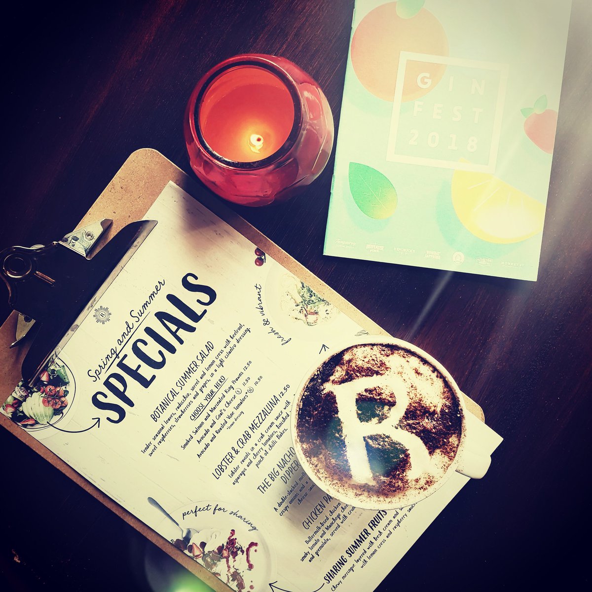Revs_NUL's tweet photo. 🌟Feel like having something SPECIAL ?🌟 

With a fantastic food and gin menu, you would be silly to miss out 🥗🍸

To book a table DM us ! 

#newcastleunderlyme #revolutionbars #gettingginnywithit #ginoclock #special #foodlove https://t.co/wFEjFKZLmt