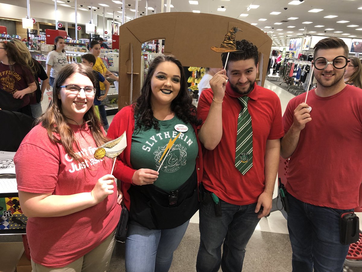 ChristianB_TGT's tweet photo. It’s smiles and experiences like this that makes Target, Target. 🎯York West helping our guests find joy in their everyday lives with Harry Potter! #HarryPotter20 #WorkSomewhereYouLove @finkenbinderTGT https://t.co/vec07K44uM