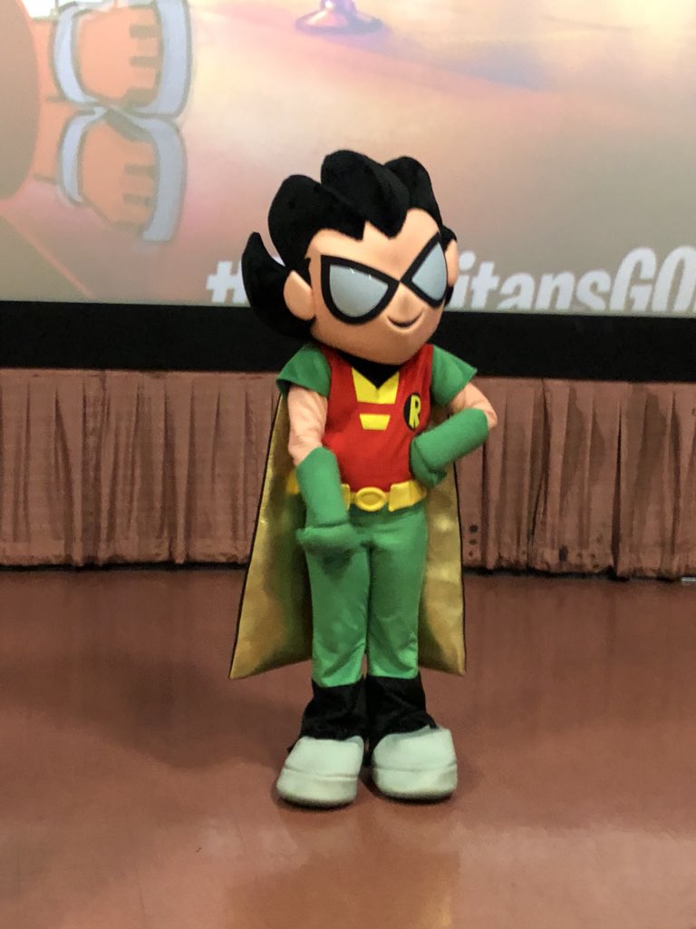 CoolChillMom's tweet photo. Robin in the house!!!! I’m diggin’ it yo!!!!! #TeenTitansGoMovie #alliedpartner https://t.co/ob8tZ8acbB