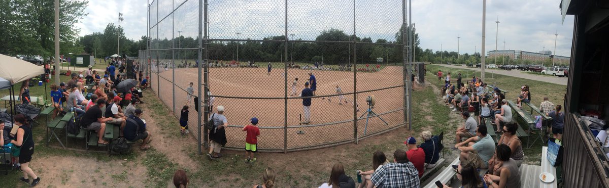 OLMBATourneys's tweet photo. @BaseballOshawa #JimLuttonClassic Skills Competition is underway at DC Field @EOBAbaseball @DCLORDS #RelayRace #AroundTheHorn #HRDerby https://t.co/lTiPgycGqd