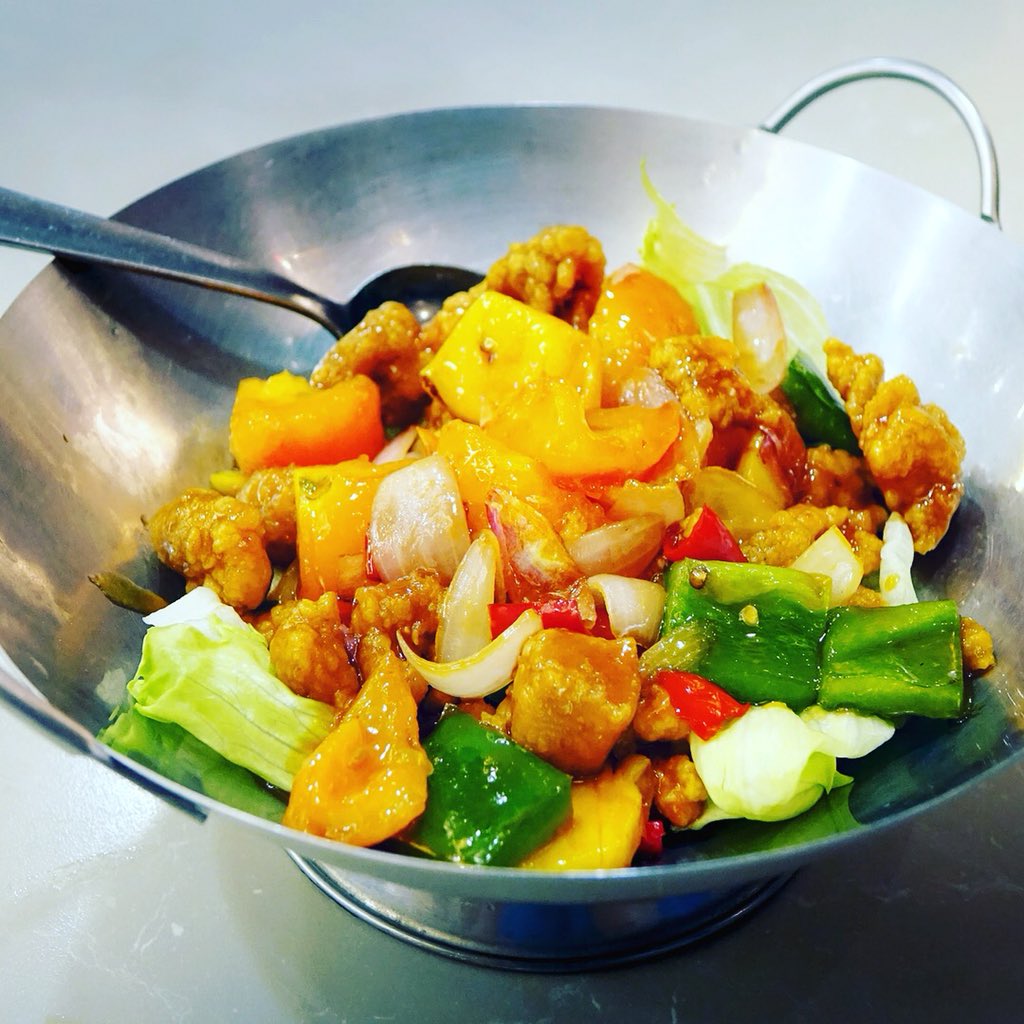 mattthechef19's tweet photo. Friend of mine cooked Chinese tonight! No heavy western sauces, all the flavour still! #delicious #food #foodie #chinese #fun #cheflife #beingfed https://t.co/vc73SXqzJf
