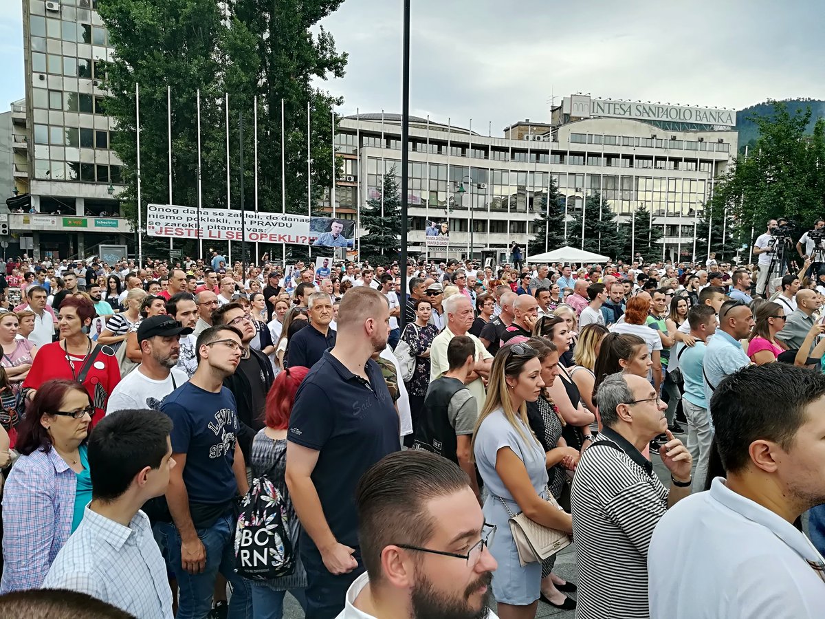 MalikSarajevo's tweet photo. Padaj silo i nepravdo!
#PravdaZaDženana
#PravdaZaDavida
#PravdaZaSelmu
#PravdaZaEditu https://t.co/OWuGVQkM56