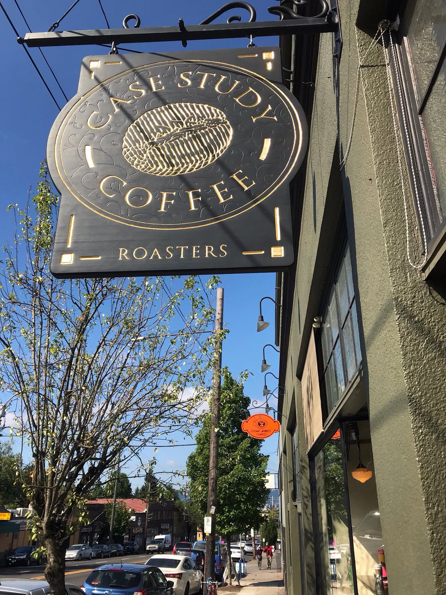 cosmicmonkey's tweet photo. See you in a few! #pdxhunt starts at 11 and we will have gallon(s) of free coffee from Case Study Coffee (provided by @rosecitycc ) to help focus those searchin' eyes 🔍👀 #pdxhunt #comics #portland https://t.co/qz6Qwa8wiq