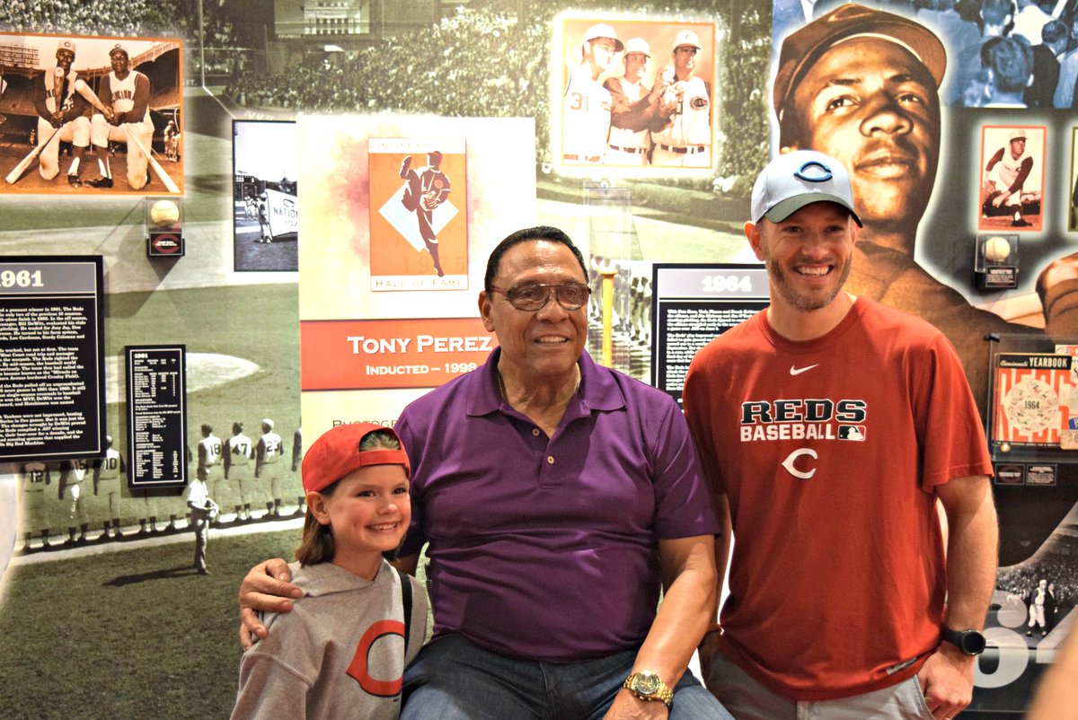 Reds's tweet photo. Hanging out with Tom, Dan, Eric and Tony.  #RedsHOF https://t.co/J7QIZWlM67