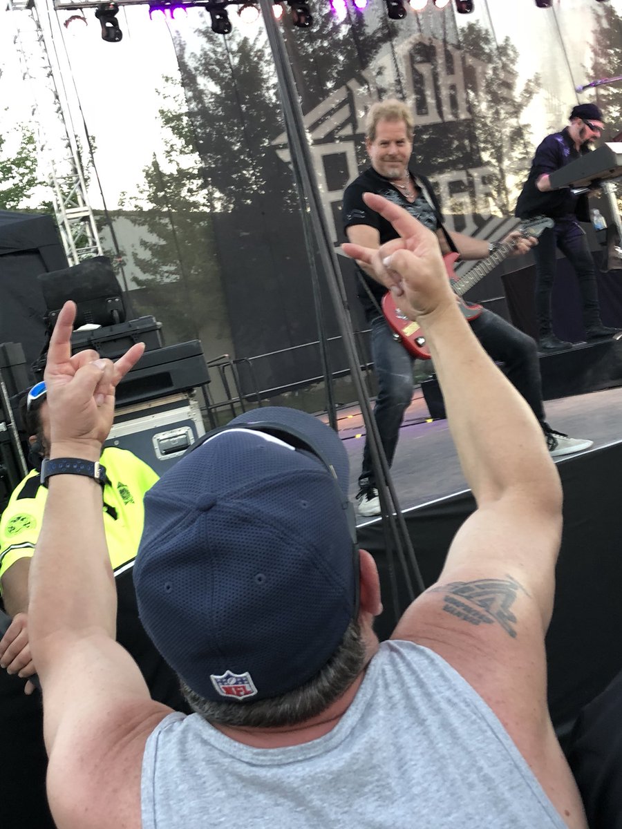 jen_lmt's tweet photo. Awesome show!!! He had a blast!! @nightranger @LaneCountyFair #bestboyfriend #ultimatefan https://t.co/fGPZ4gk8JH