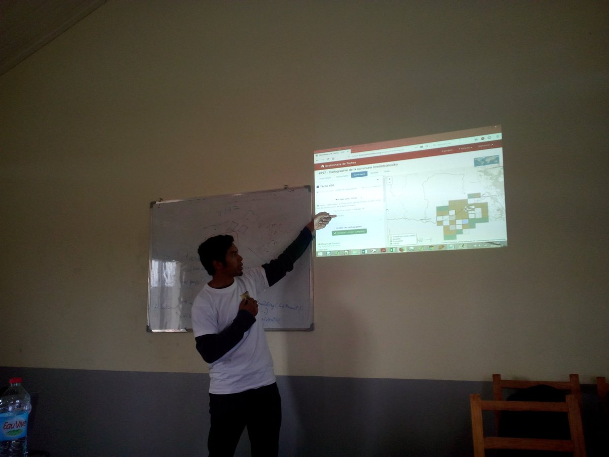 Week-end carto & formation à #OSM   avec les étudiants de l'Institut d'Enseignement Supérieur de   Soavinandriana-Itasy (IESSI), Annexe Université d'Antananarivo avec @privatemajory, @Ntsou_Rakotoson et Narindra Fidintsoa