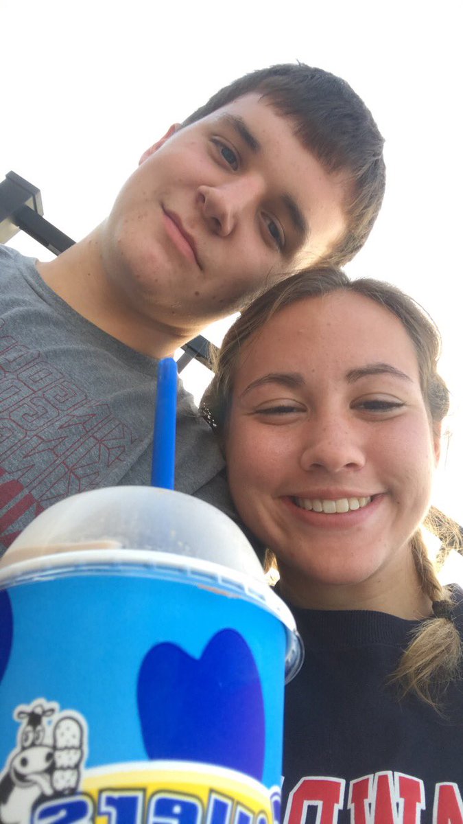 noitsnotjulie's tweet photo. 2 WHOLE YEARS W MY CRAZY BEST FRIEND😍 I love you honey☀️ https://t.co/gZRGgK5ZMM