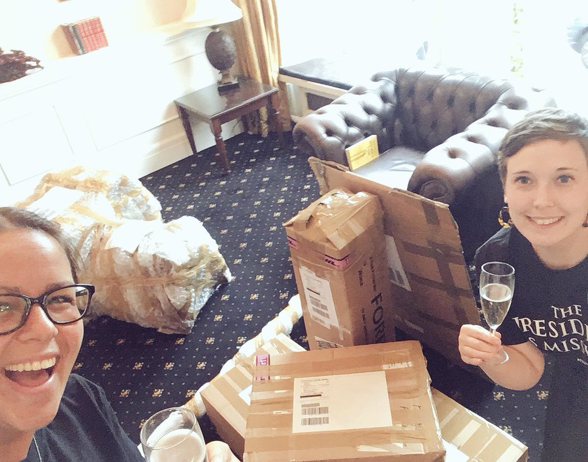 lauramayv's tweet photo. And that's a wrap on #PresidentisMissing @TheakstonsCrime https://t.co/tFYCQjkHVG