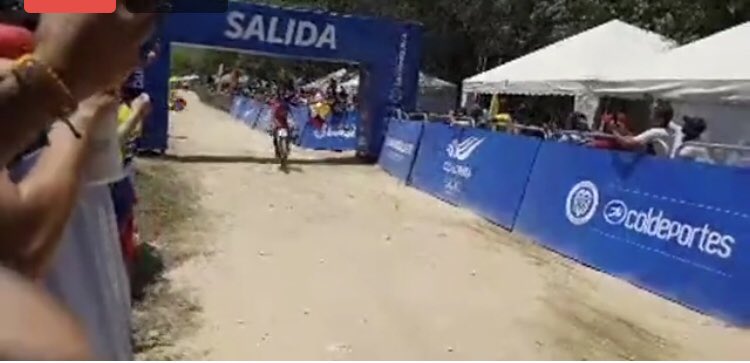 neta_sport's tweet photo. Gerardo Ulloa se impone de principio a fin en la prueba de MTB dentro de los Juegos Centroamericanos y el Caribe Barranquilla 2018 @GerardoUlloa96 Felicidades Campeón https://t.co/YaLE4WBjKw