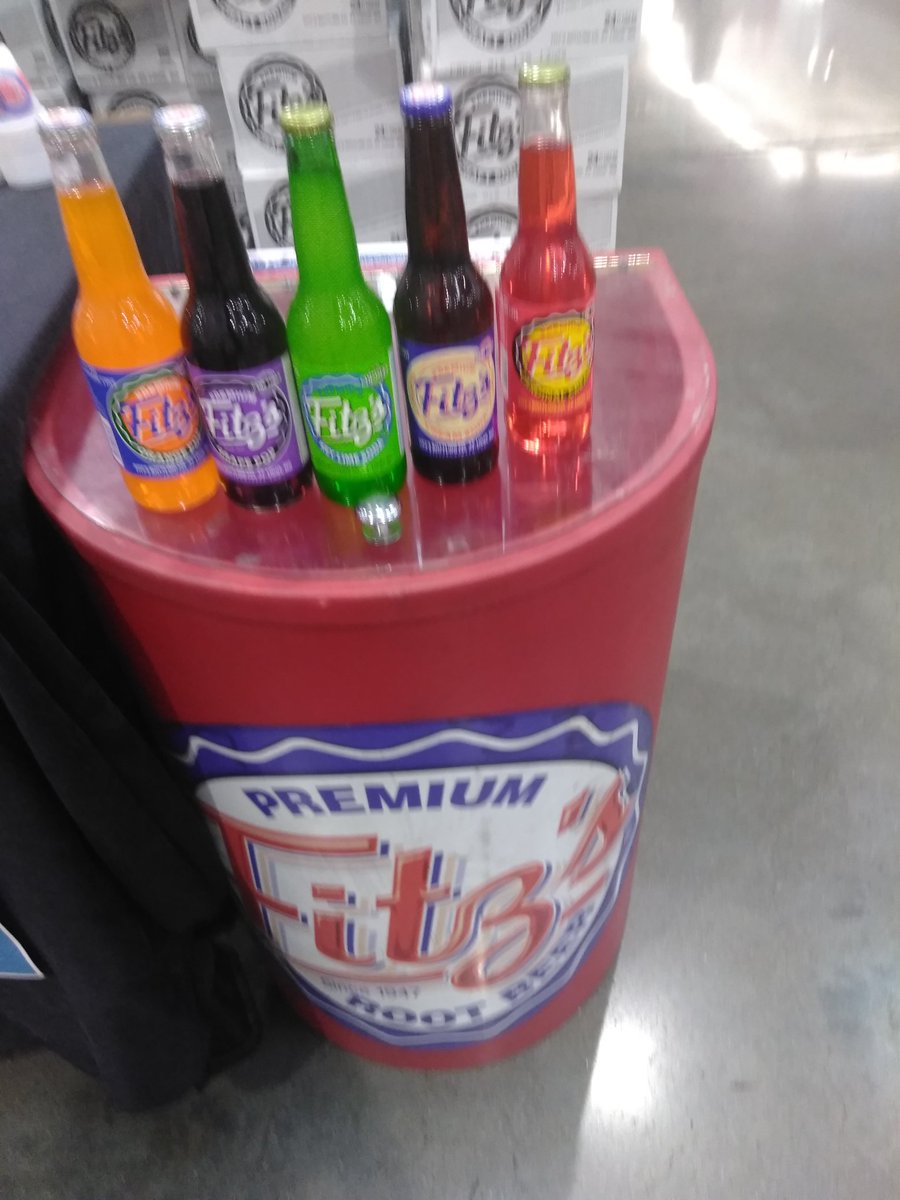 MalachisWorld27's tweet photo. Best #rootbeers ever 😋 @FitzsRootBeer #Costco 🍺 https://t.co/sdRFd9VvST