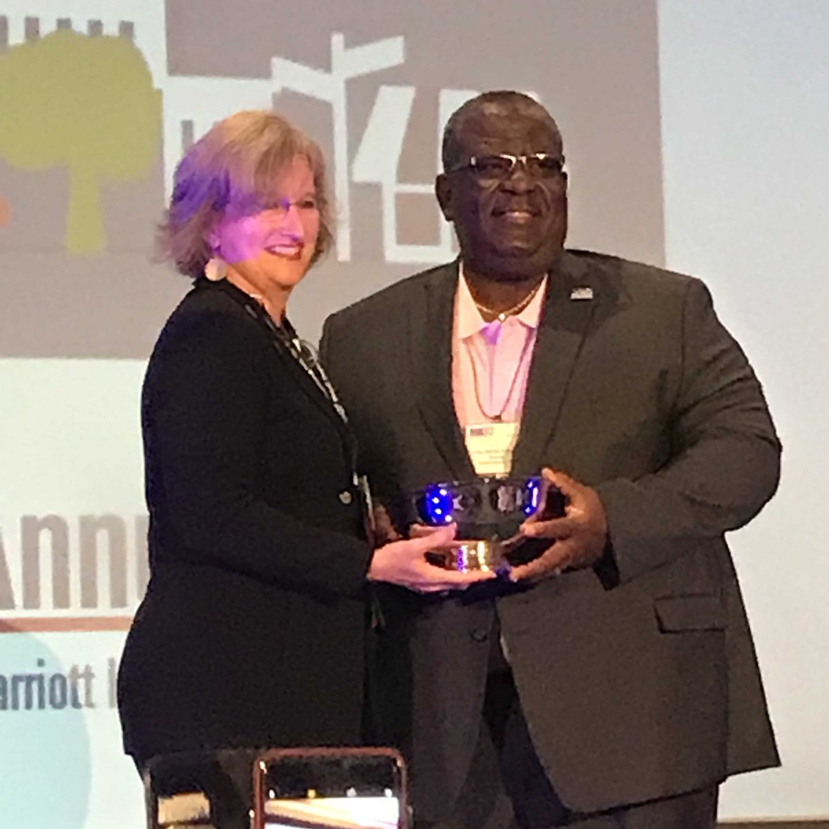 SanteeLynches's tweet image. Congratulations to SC State Senator (and Santee-Lynches Board Member) Kevin Johnson on receiving the Distinguished Service
Award from the Municipal Association of South Carolina for his work on behalf of the state's cities!

#MASC18 #SanteeLynches #StrongSCCities