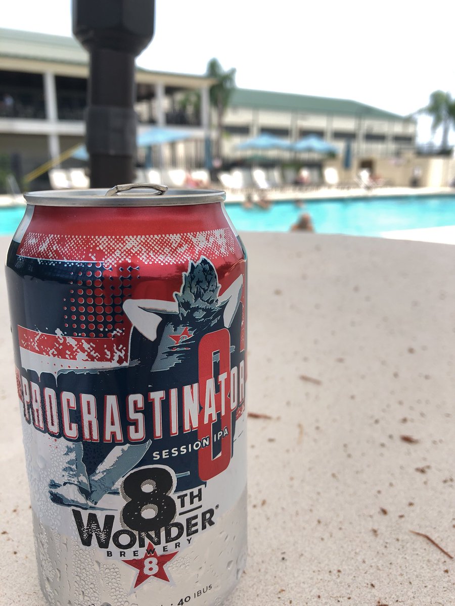 BBbatterson's tweet photo. Perfect pool beverage https://t.co/JoItVlevPo