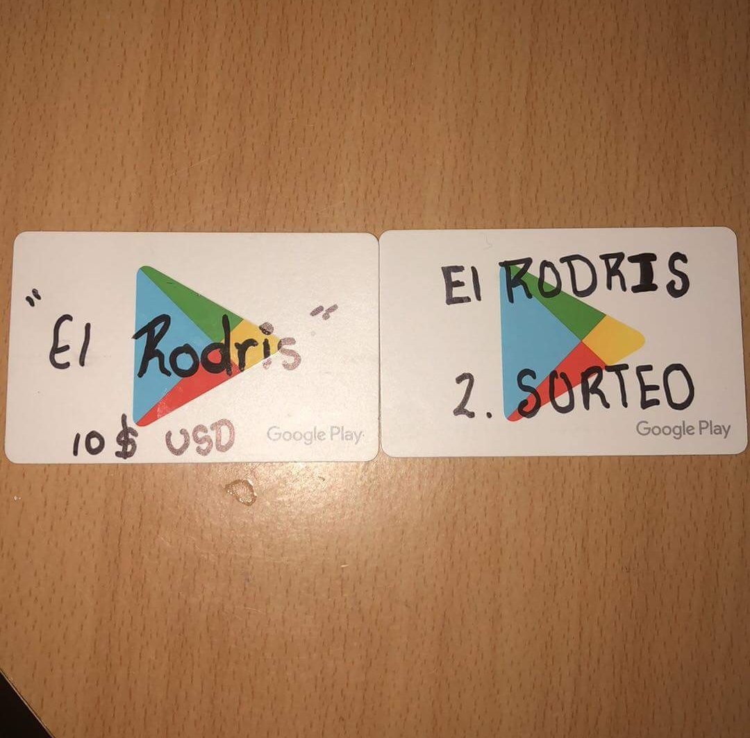 elrodris74's tweet photo. Sorteo para los emojis, esta vez explico bien 
Requisitos: 
Seguirme, RT y 💜, 
El sorteo finaliza el 25/7/18.

(Haré video del sorteo ) https://t.co/Sibg7dw5Dl