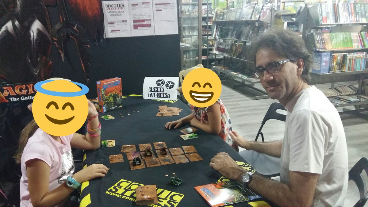 CluFreakFactory's tweet photo. Demostración de Gretchinz! de Devir hoy en Cómic Stores Fuengirola. Habían Gretchinz! de todas las edades 😂

@CluFreakFactory 
@DevirIberia
@comicstores 
#juegosdemesa 
#ClubFreakFactory https://t.co/1uSAR52sal