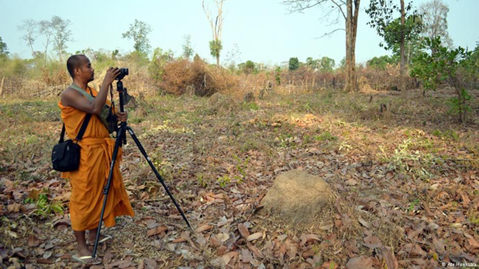 chongjace's tweet photo. #Buddhist #Monks working to tackle #Deforestation in #Cambodia @tsemtulku 

https://t.co/ygk7MGoVzN
#EnvironmentProtection #ecofriendly #Forest #MotherEarth #Nature #Wild https://t.co/9zxQxVOuNQ