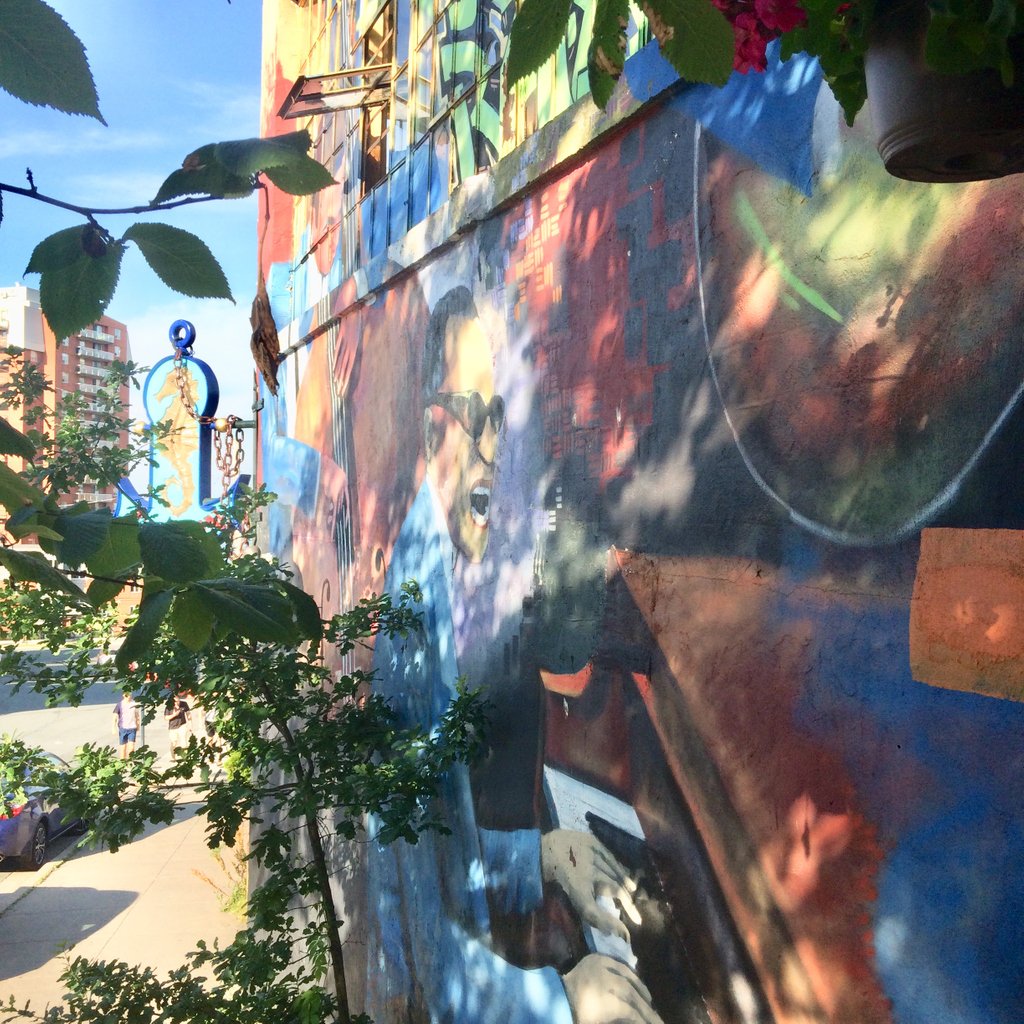 Wicked summer patio vibes and street art @theseahorsetavernhalifax
.
.
.
#seahorse #halifax #halifaxstreetart #halifaxlife #streetarthfx #streetart #halifaxgraffiti #halifaxnoise #novascotia #canadaisbeautiful #canada #halifaxdowntown #downtownhalifax #halifaxart