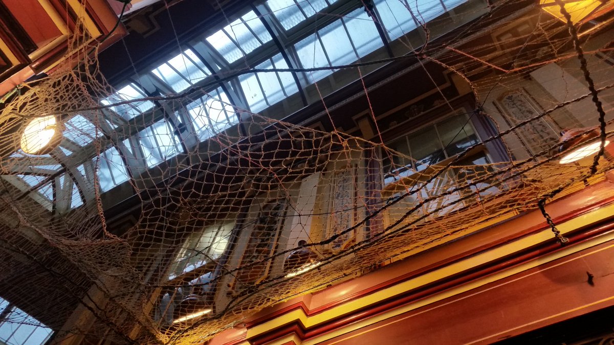 #NocturnalCreatures walk on 'mutable cartography' !!! @bbrayshay @justspace7 @davidwilcox Polynesian net in #leadenhallmarket 'this art work is about connections' #physicalinfrastructure
