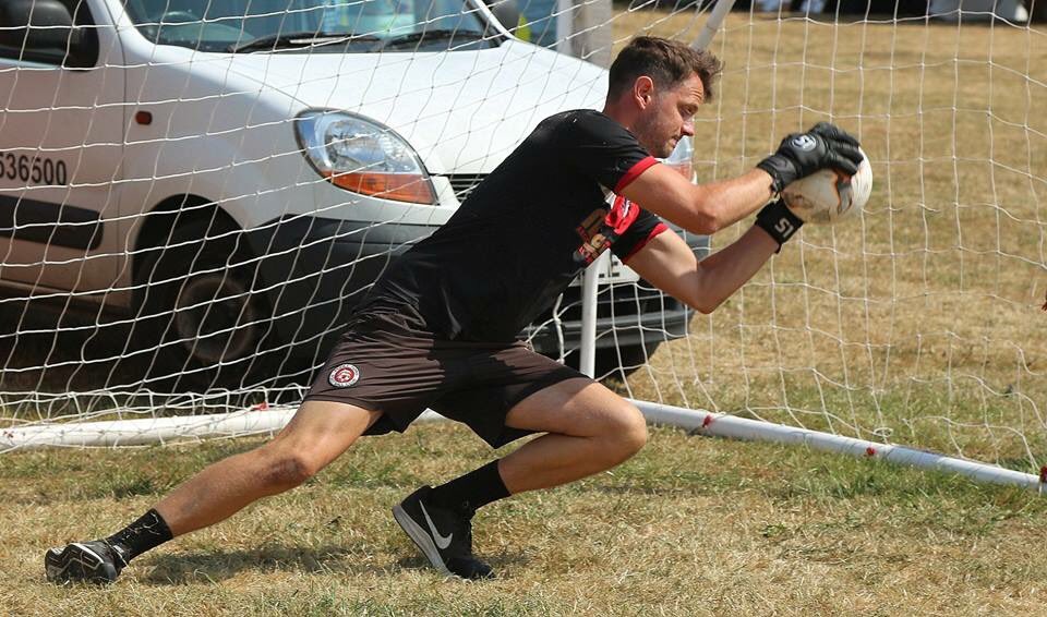 NickHutchings1's tweet photo. Great day doing “beat the goalie” at @SortedinDorset1 for @PooleTownFC and @The_DCF https://t.co/h67u6NPOMe