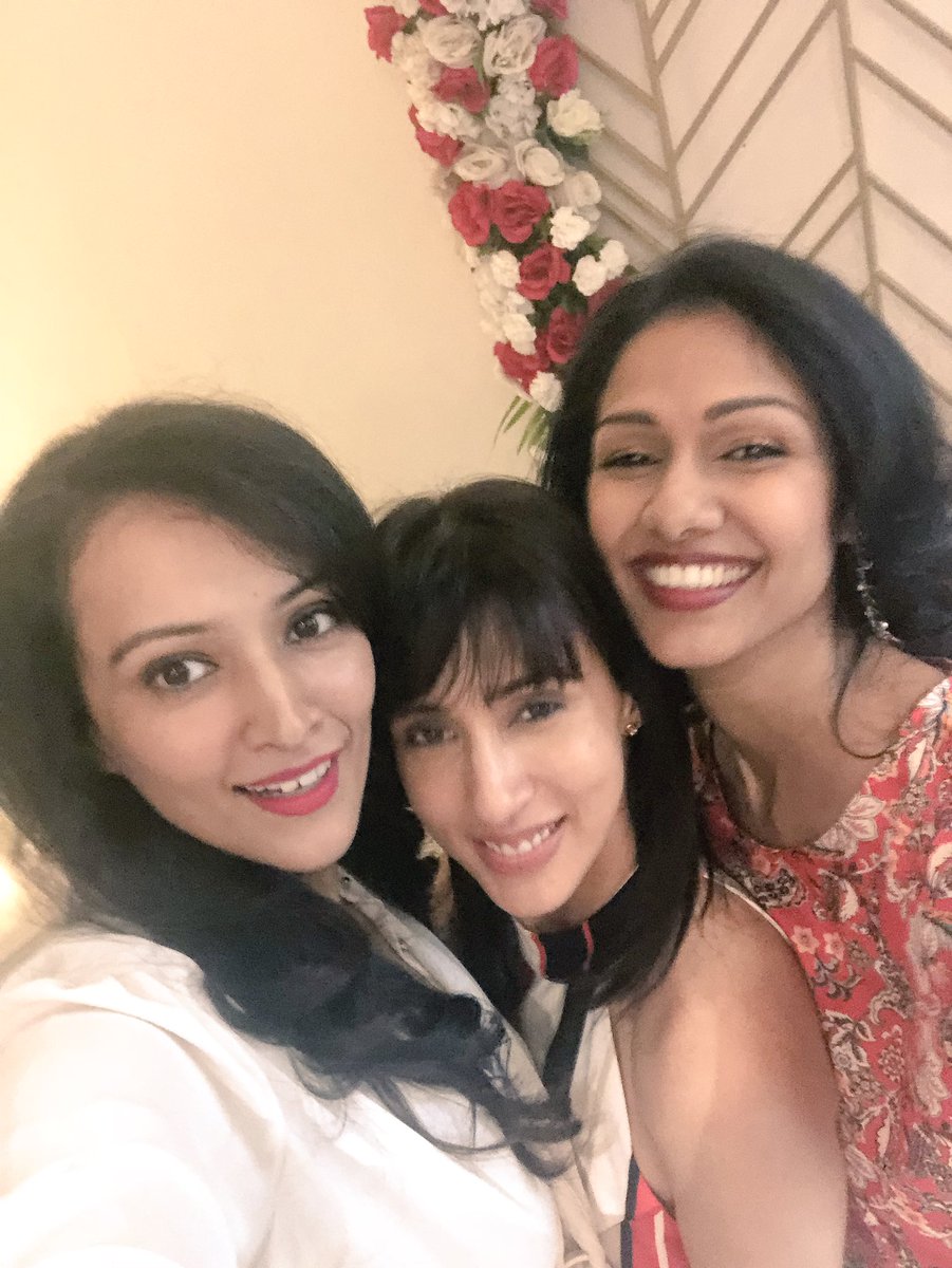 Dipannitasharma's tweet photo. Spa fun with these lovelies :) @Bodycraftspa #myenergycode #beingmoiforever https://t.co/jT2EPeWOn2