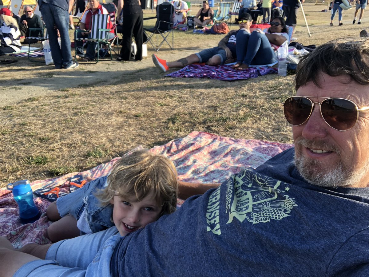 esspago's tweet photo. Waiting for The Last Jedi can’t wait #SureBigScreen https://t.co/mmbPuG1qoL