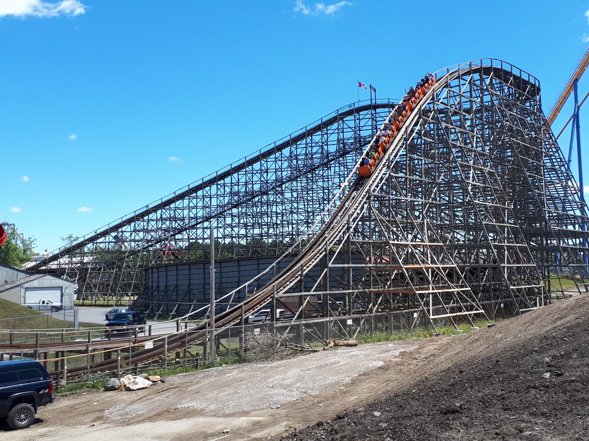 Al Is A Crazy Fig The Mighty Canadian Minebuster Is One Of The 4 Original Roller Coasters To Debut With The Park In 1981 It Is A Mirror Image Of