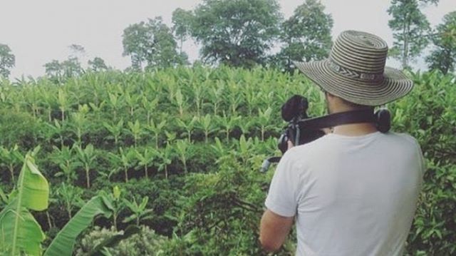 BARISTAMAGAZINE's tweet photo. We’re so excited about the new coffee documentary, “Berlin Meets Colombia – A Coffee Travel Story,” which aims to capture the experience of spending time on a coffee farm. Read all about it at Barista Mag Online today! Link in profile. #cafcaf #berlinmee… https://t.co/ECm1TpxwD2 https://t.co/fecO4UuZyI