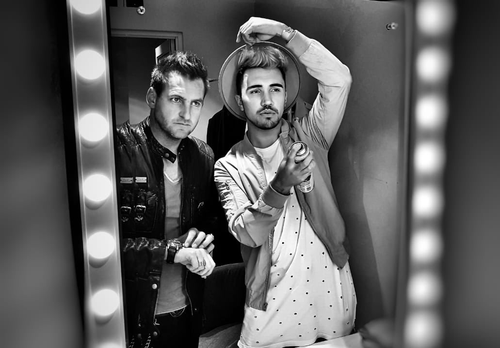 armandjoubert7's tweet photo. Getting ready backstage with the one and only Altus Theart for Night 2 of The Queen of Music with Joseph Clark at Sun Arena! ✨🎤🎶🔥
#LetsGo

📷: @albert_pixelpro https://t.co/7RzrvhS1de