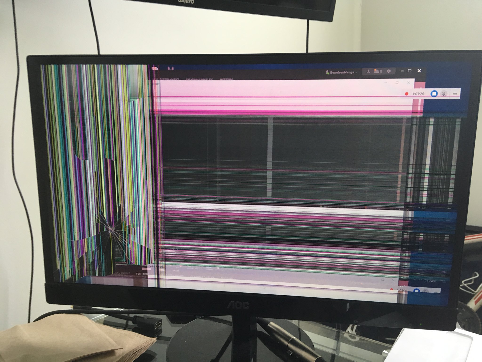 Poofesure On Twitter Aaaaand I Broke Another Monitor Playing Fortnite Broken Monitor Fortnite Broken Monitor Fortnite Poofesure On Twitter Aaaaand I Broke Another Monitor Playing Fortnite