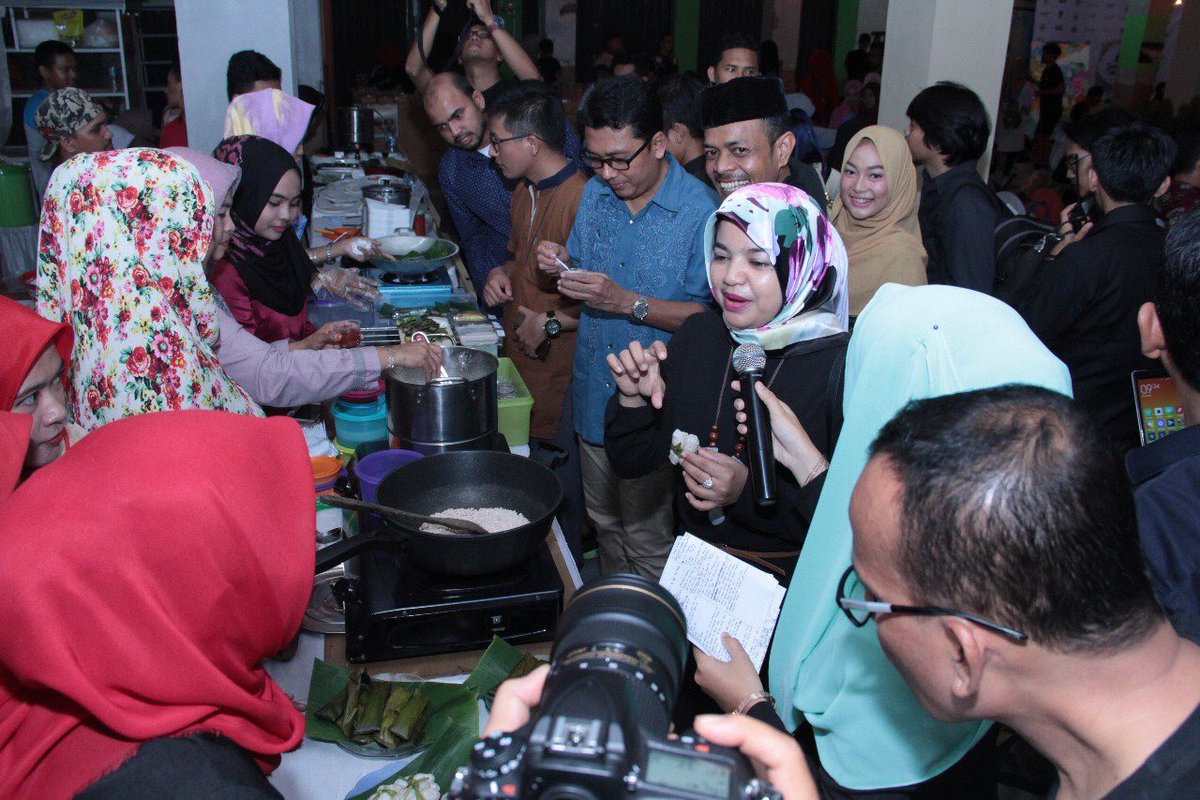 Yuk, Siapkan Diri dan Beramai-ramai ke Pasar Rakyat PKA VII dlvr.it/Qc7BWm #cahayaaceh #PKAceh7