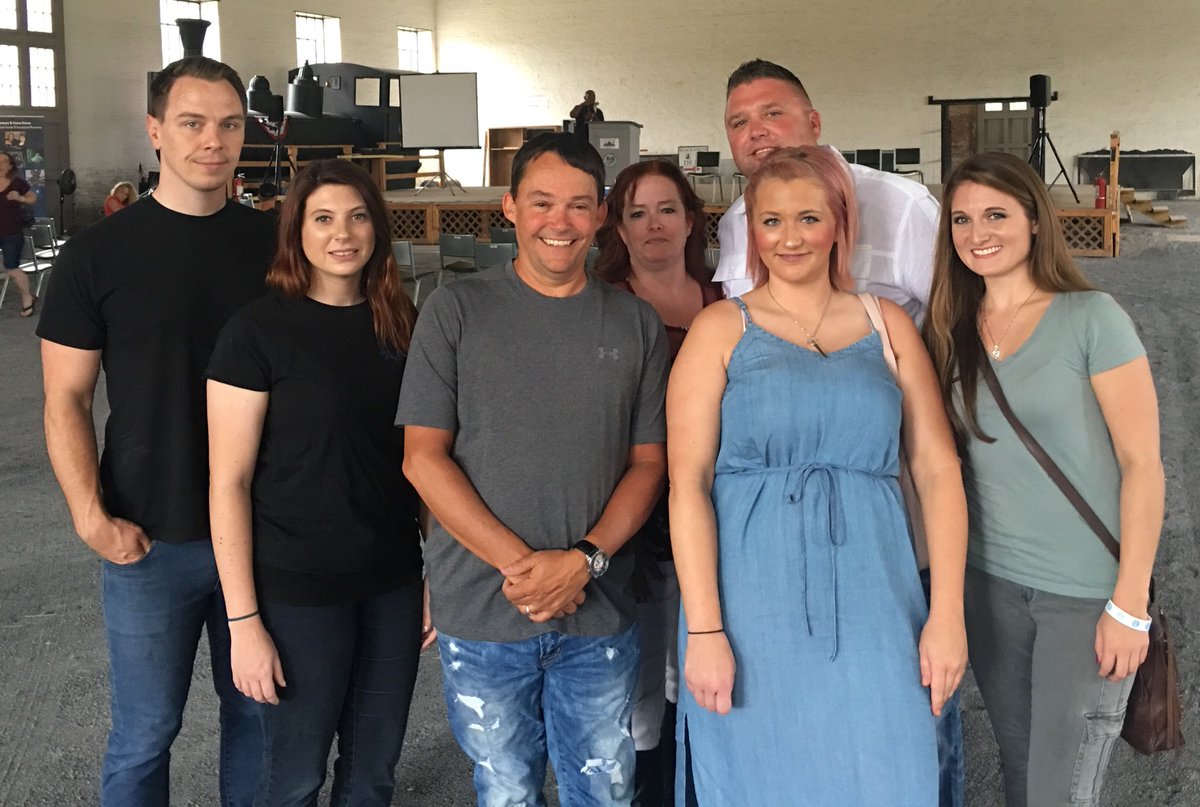 DetroitParaDPX's tweet photo. Ran into Chief King and Lorie Johnson from #ghostsofshepherdstown DPX #RoadTrip18 @JeffAdkinsDPX @ToddBonnerDPX @HutnikStephanie https://t.co/dc6MZ5KVwd