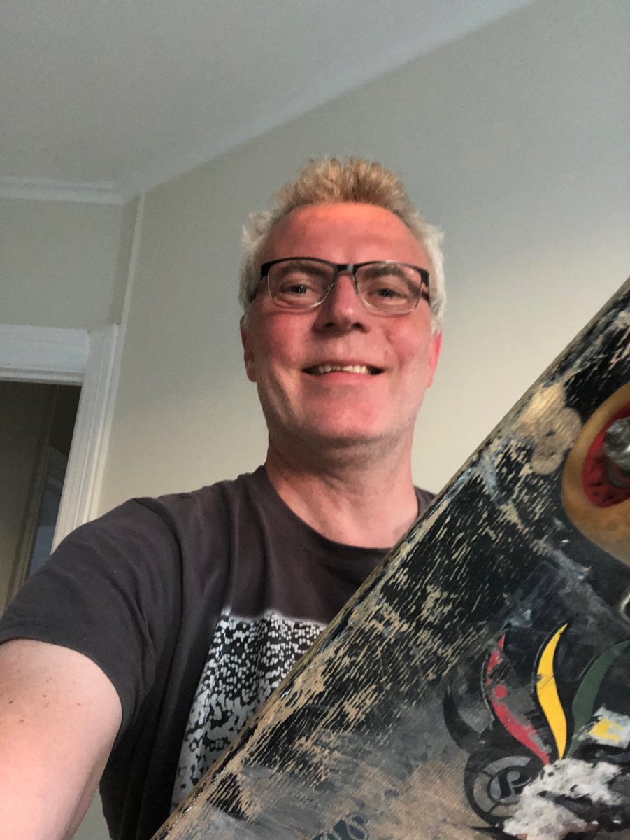 BoKruger's tweet photo. Never too late. Min søn har lært mig hvor fedt skate. Er. Nu er han ude og skate, men’s Jeg nøjes med at det på TV. Jeg elsker fællesskabet, kreativiteten og den afslappede stemming #DR3X https://t.co/1BFNE1CJlW