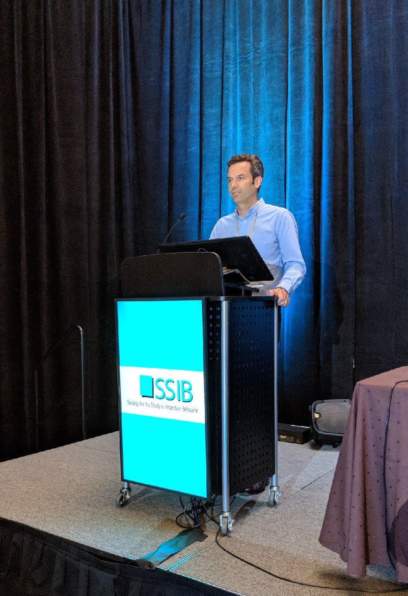danamsmall's tweet photo. #ssib2018 Mark Schatzker speaks at SSIB #doritoeffect https://t.co/8hv2M3WPtr