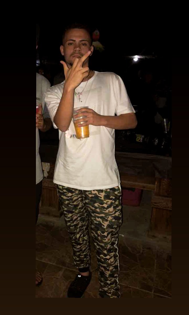 LucasPizzotti's tweet photo. Eeuu qro q tuu vááá vai...🤬 https://t.co/28c5PCHYDl