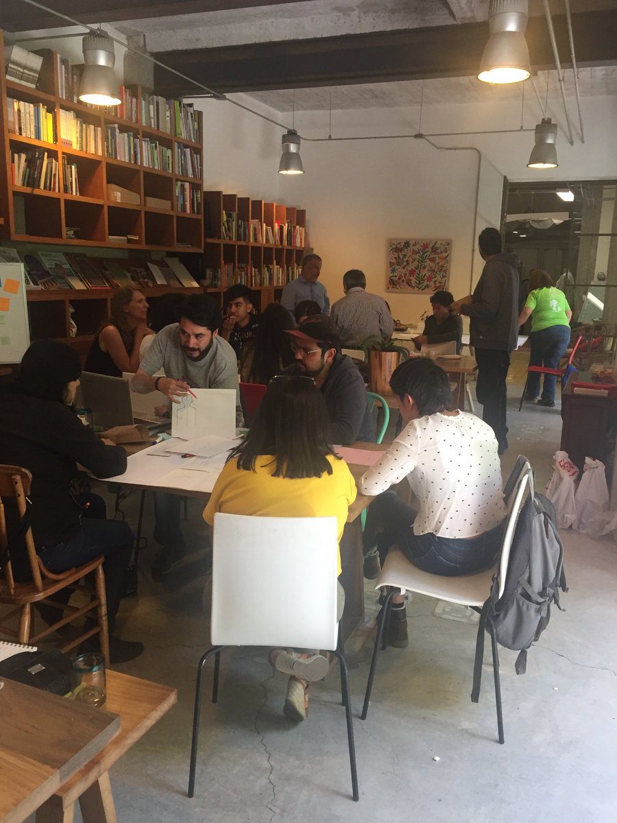leslyc_'s tweet photo. Otras formas de construcción del conocimiento son posibles: la escucha, desaprender y afectar y dejarse afectar como base,  todo eso continúa sucediendo en #CDMX #Experimenta #Barrio #LabDeInnovación #Complices https://t.co/gvL9UybkcJ