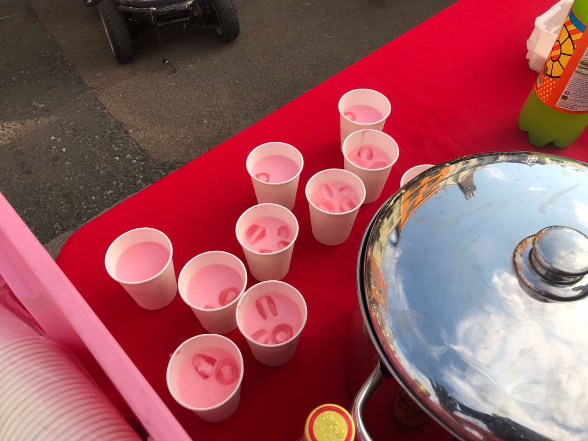NishkamSWAT's tweet photo. NishkamSWAT outreach teams serving this week all over the UK and beyond. 
As the warm spell of weather continues, our teams are thinking out of the box to keep our homeless friends cool and hydrated.

We thank all our selfless volunteers for their tireless service 🙏🏽 #waheguru https://t.co/FzDKPObe07