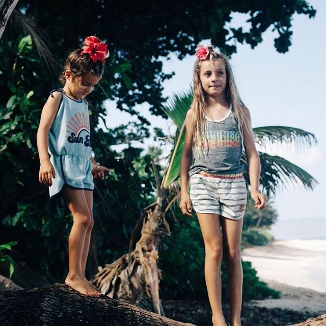 TinyWhales's tweet photo. Soaking up all that sun in our #TropicoolCollection because summer is half way over 🙀🌴 #WhosReadyForFW18
.
.
.
.
.
.
#TinyWhales #SS18 #TropicoolCollection #EasyTiger  #TakeItEasy #ParadiseForever #DadShorts #KidsOfIG #CoolKids #KidzOOTD #KidsApparel… https://t.co/4OobwLRZj6 https://t.co/thDLkWTxNP