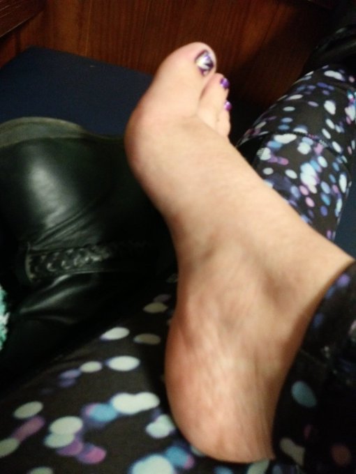 #Workfeet #FootFetish #Socks https://t.co/n0c1wgTPED<a href="/tag/workfeet"class="tags">#Workfeet</a><a href="/tag/footfetish"class="tags">#FootFetish</a><a href="/tag/socks"class="tags">#Socks</a>