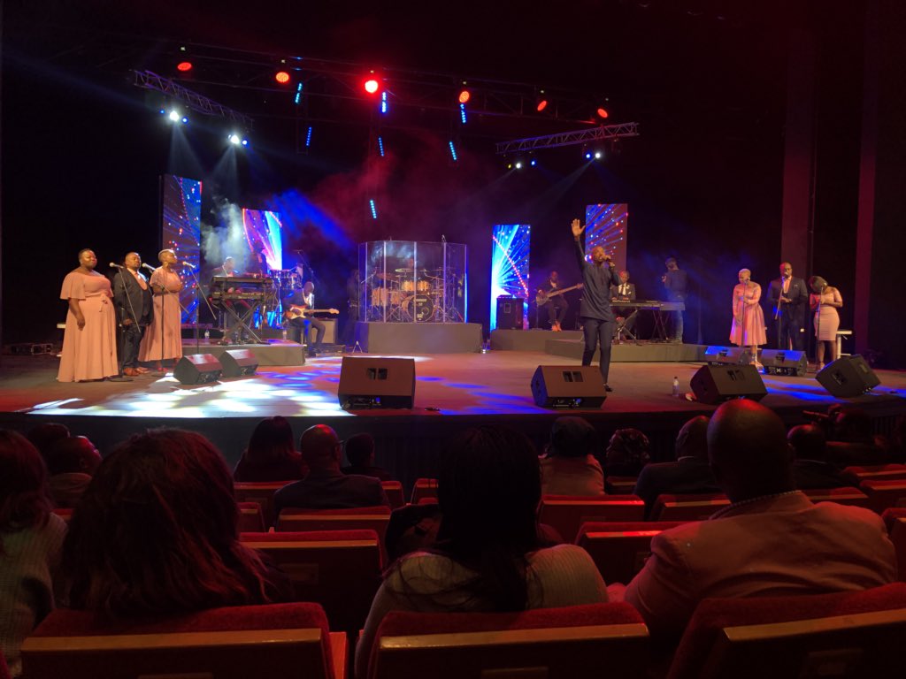 ManotshajuniorA's tweet photo. #praiserevival Mmata is on another level https://t.co/M7vfDbKHQ7