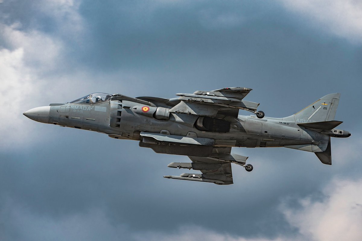 AircraftPhotoz1's tweet photo. Pure Unadulterated Beauty. 
No other words can describe.

Scratched a 14 year itch today. Muchas gracias Armada Española. 

@Armada_esp @AviationWeek @AviateAddict #Harrier https://t.co/NjQ1uITYUm