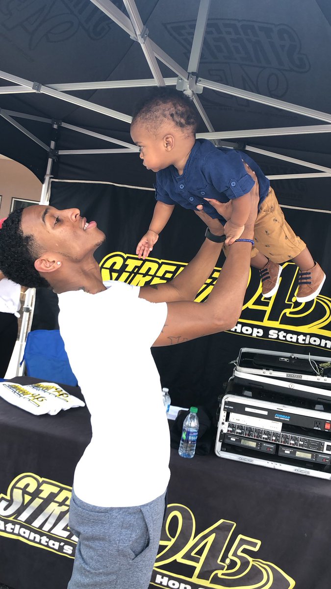 IAmFlyGuyDC's tweet photo. Today Back To School Event
Was One Word
AMAZING
The Love ❤️ I Get From This CITY
Can’t be Made Up
#FlyGuyDC❤️TheKids https://t.co/ByFkxhKpgJ