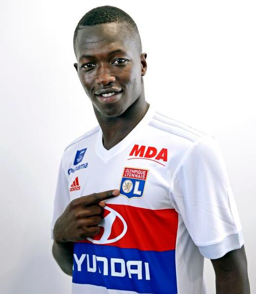 MaxMonthioux's tweet photo. Je ne pouvais pas regarder le match depuis le début, mais sur les 10 dernières minutes, Pape Cheikh #Diop c’est plutôt pas mal du tout.
#OLFFC #TeamOL #OL https://t.co/lO5vAcsrU3