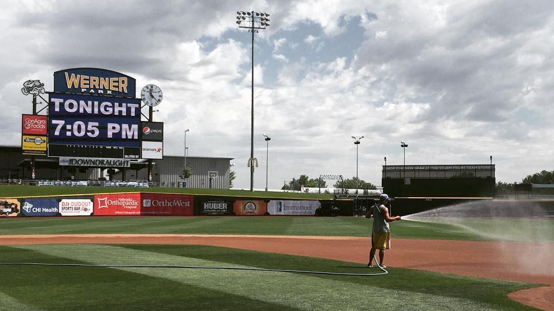 _GroundedTurf's tweet photo. Tomorrow afternoon, my ten year run as a groundskeeper in professional baseball will come to a close. I've been afforded many great opportunities that I will always be thankful for. I'll never forget the friends I've made along the way. Onto the next chapter. https://t.co/LI5ikRPZFy